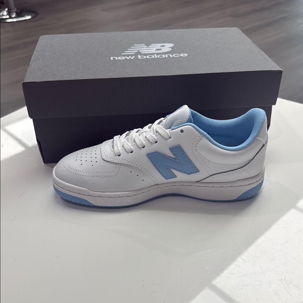 NEW Women’s Size 7 New Balance BB80 White/Blue Classic Sneakers (with box)